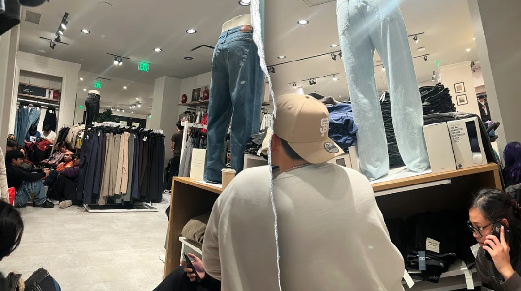 Tres Personas Baleadas en Incidente del Viernes Negro en el Valley Fair Mall de San José; Policía Dice que No Fue un Tirador Activo