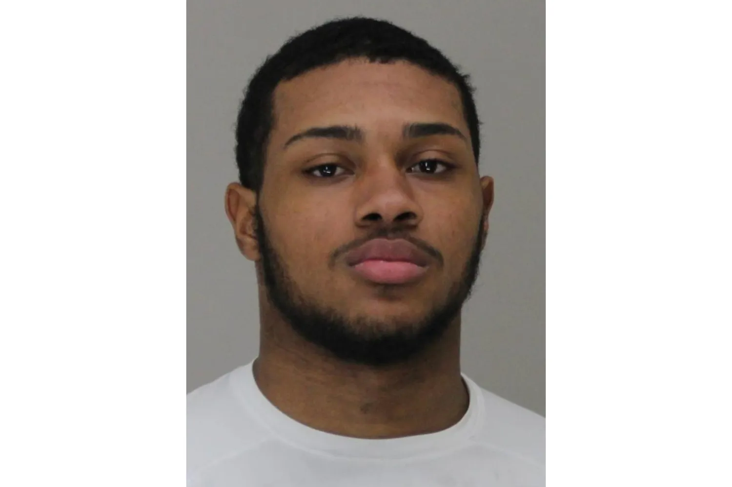 Tragedia en Texas: Estrella de Fútbol Americano Escolar Arrestado Tras Disparar a Compañero de Equipo Horas Después de Ganar el Campeonato